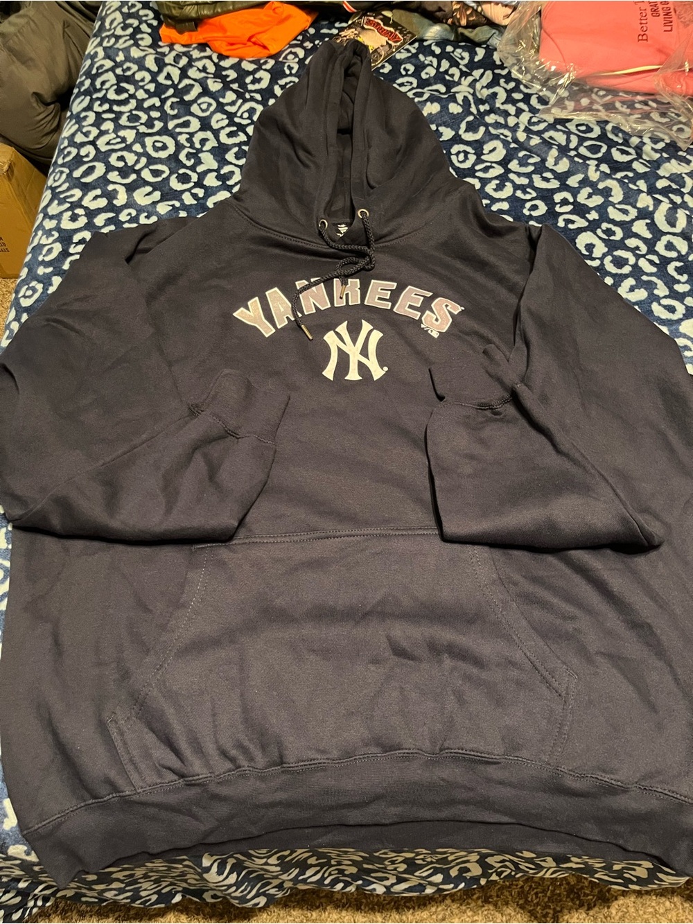 Fanatics Navy Yankees Pullover Hoodie with White Logo